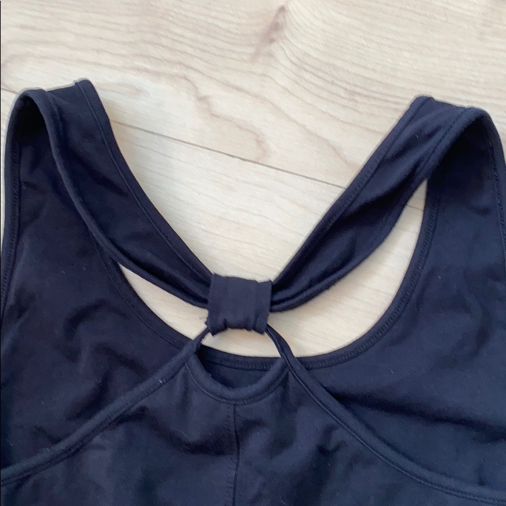 Workout Top with Bra - Picture 3 of 6